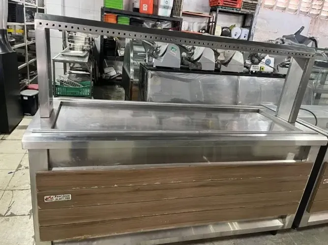Balcão refrigerado com 3 portas e pista fria 185x75
