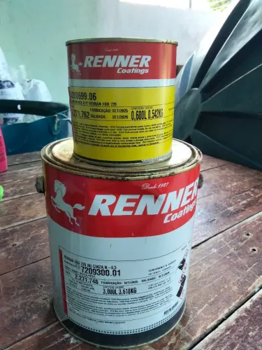 Tinta Renner epóxi para piso , ferro, parede