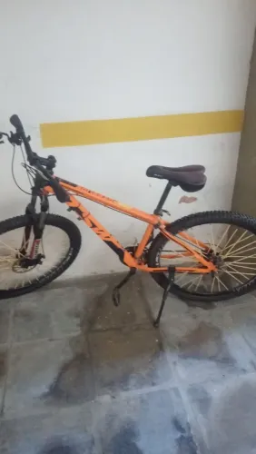 Vendo duas bicicleta 900 cada