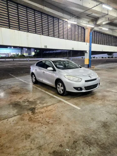 Renault Fluence Sed. Dynamique 2.0 16V Flex Aut. 2013