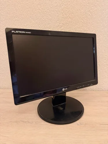 Monitor 14 pol. em Baturité 