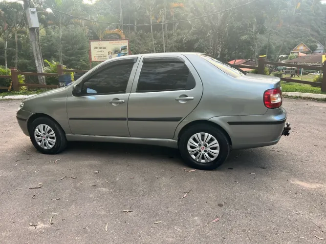 Fiat Siena HLX 1.8 MPI Flex 8V 4P 2006