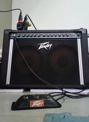 Amplificador peavey Studio Chorus 2X10'