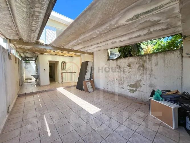 Casa à Venda na Vila Gumercindo, 3 quartos, 1 vaga