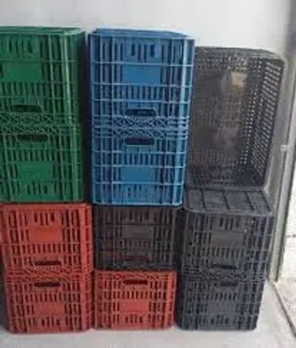 Vendo lote de caxias plástica de Hortifruti 200 unidade faço pacote 4 reais