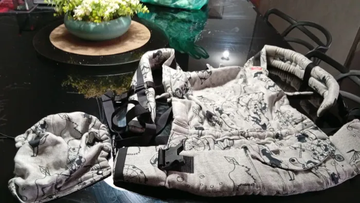 Canguru Upa Baby cinza