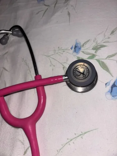 Vende-se estetoscópio littman rosa