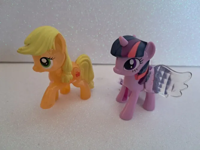 Lote miniaturas My Little Pony Twilight light Sparkle e Apple Jack 8cm