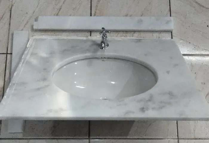 Lavatório para banheiro de mármore