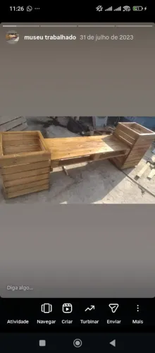 Banco com lixeira ou vaso de planta de madeira de pallet rústico