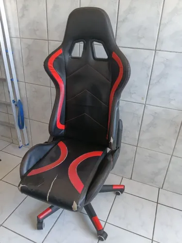 Vendo cadeira gamer Usada