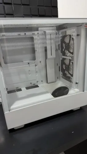 Gabinete NZXT H5 Flow