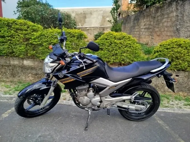 Yamaha Fazer 250 - 2010/2011 | Excelente estado!
