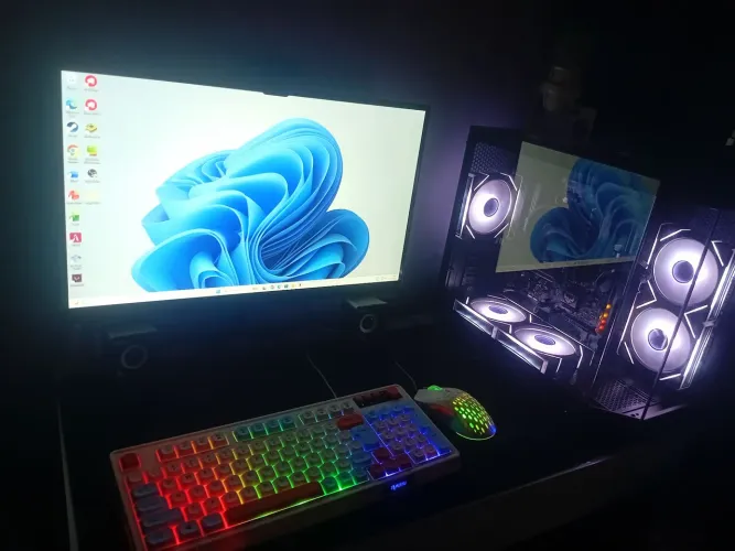 Vendo pc completo 2 meses de uso
