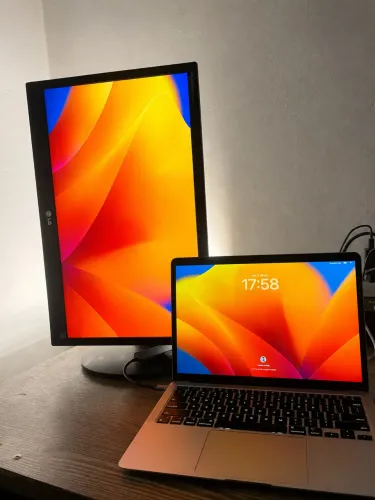 Monitor LG 22" com base giratória Full HD HDMI + VGA + saída p2 + e-USB.