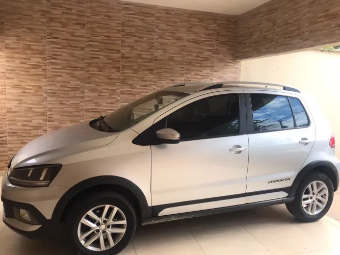 Volkswagen Crossfox 1.6 MI Total Flex 8V 5P 2015