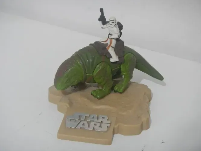 Miniatura Star Wars Dewback Hasbro Titanium Series