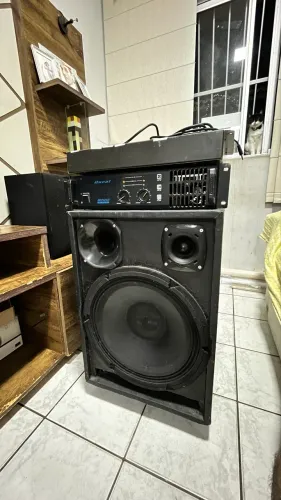 Caixa e Amplificador