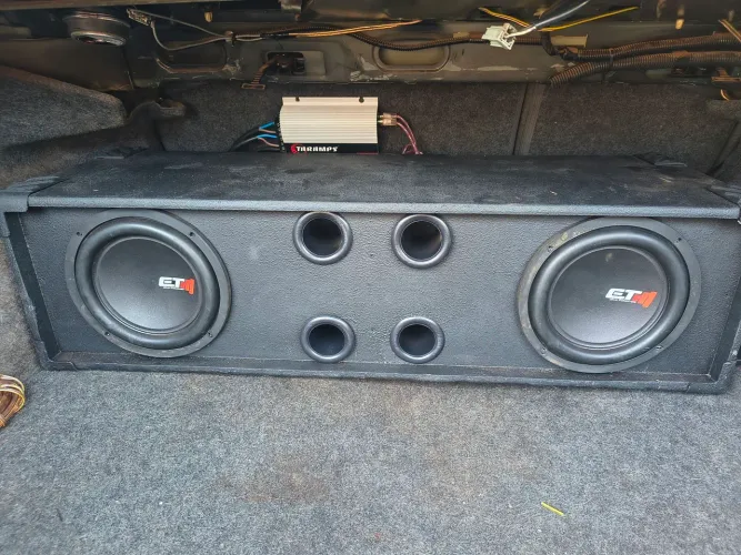 Caixa 2 subwoofer de 8 