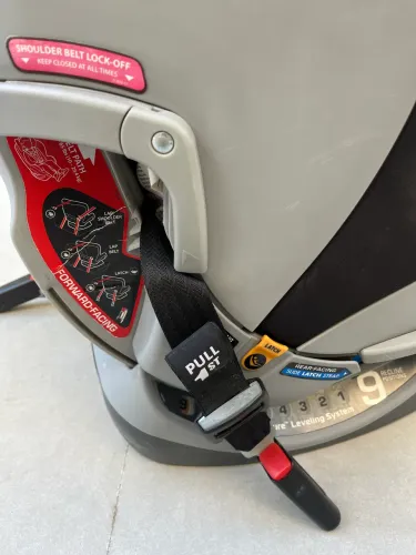 Cadeirinha de Carro Chicco com isofix de 2,2 a 29 kilos