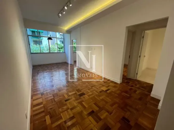 APARTAMENTO, 3 quartos com suíte e vaga escriturada no Bairro de Copacabana!