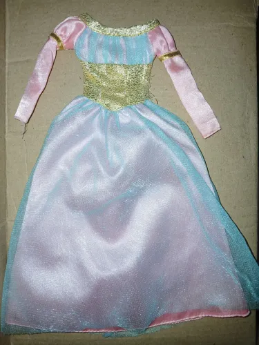 Barbie vestido rapunzel ***avaria***