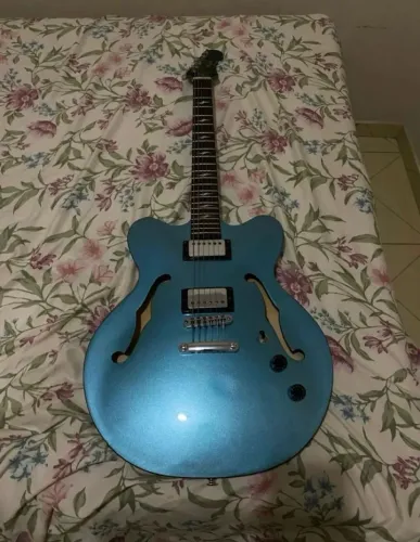 Guitarra semi-acustica Tagima Seattle - aceito troca por stratocaster hss