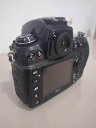 Vendo camera Fotográfica Nikkon d700 em ótimo estado.