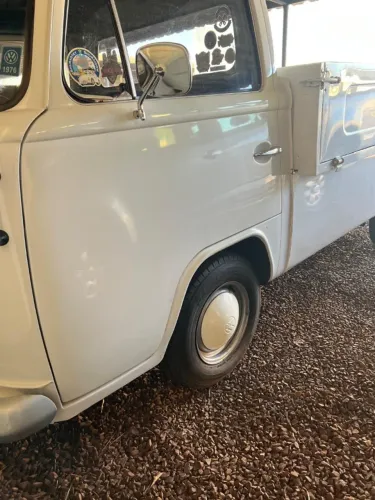 Volkswagen Kombi Standard/ Luxo/ Serie Prata 1976