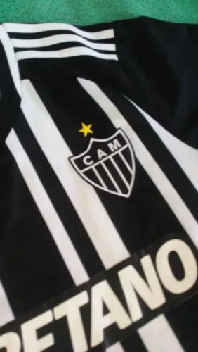 CAMISA DO GALO ADIDAS TAMANHO M VALOR 50 MRV.
