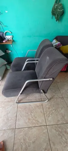 Vendo duas poltronas, em perfeito estado número para contato *47