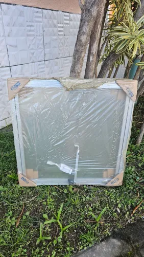 Basculante Max air 60 x 60 cm alumínio brilho com vidros