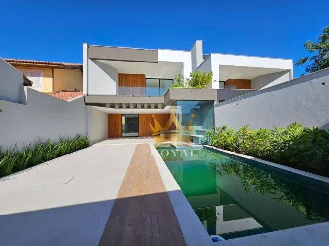 Casa Triplex de Alto Padrão em Condominio, à venda na Barra da Tijuca, Rio de Janeiro, RJ