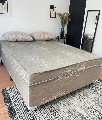 Super promoção cama box de luxo nova direto de fábrica com dois travesseiros de brinde.