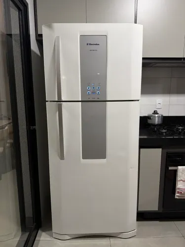 Geladeira Electrolux DF80 Frost Free