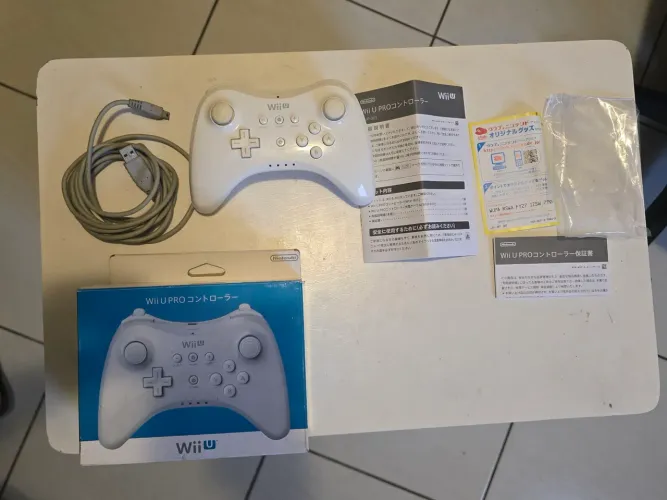 WiiU Pro Controller Original na Caixa com Cabo USB Original e panfletos