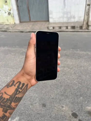 iPhone 12 