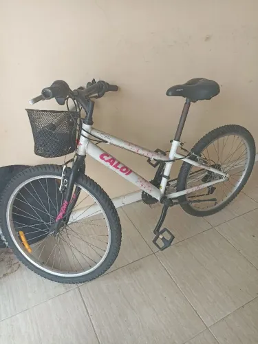 Vendo Bicicleta Caloi Ceci aro 24