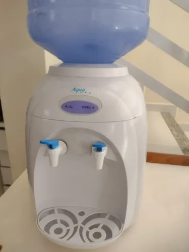 BEBEDOURO REFRIGERADO COM BOMBONA