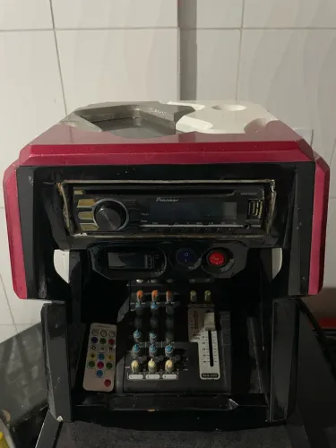 Rack móvel / som automotivo
