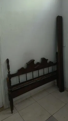 Cama antiga madeira maciça de verdade anos 70