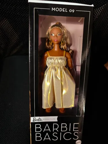 Barbie Basic 09 model