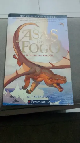 Asas de Fogo: A Profecia dos Dragões (Vol. 1) ? Tui T. Sutherland, Editora Fundamento
