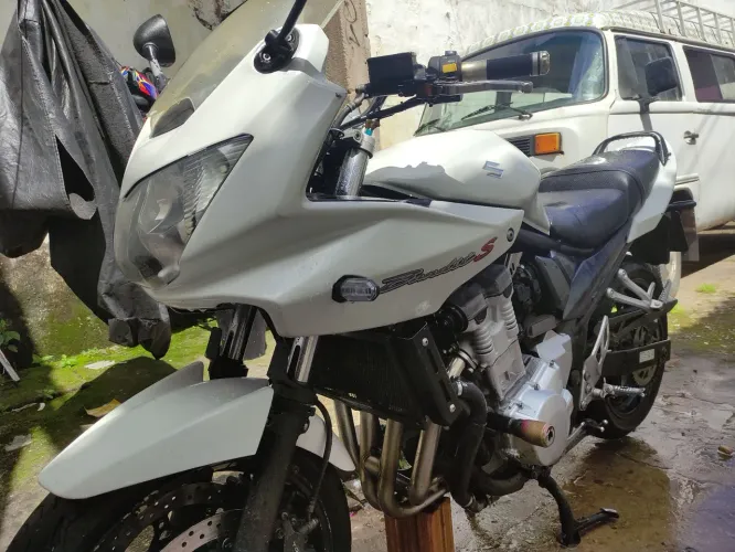 Suzuki Bandit 650S Toda Revisada e Documentada! Insenta de IPVA!