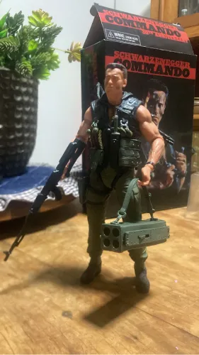 Comando John Matrix Shuazeneguer