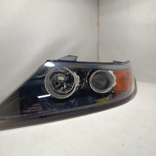 Farol Principal KIA MOTORS SORENTO Lado Esquerdo Regulagem Manual - TYC 20E442A52BTYC 20E4