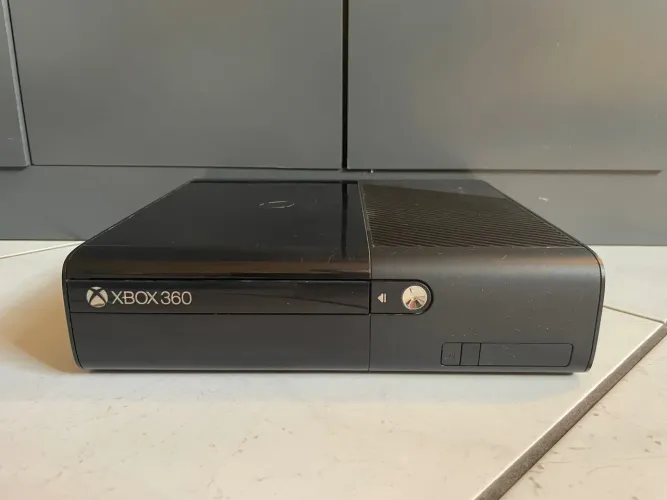 Xbox 360 slim