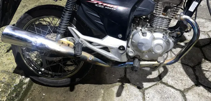 Vendo estralador, ou troco em escape silencioso.