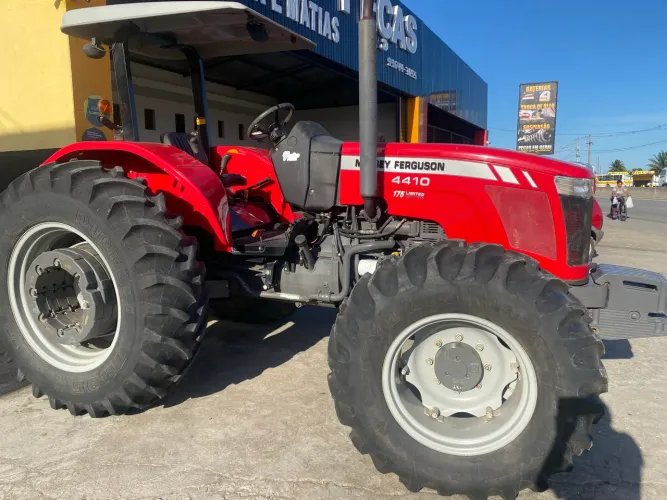 Trator agricola