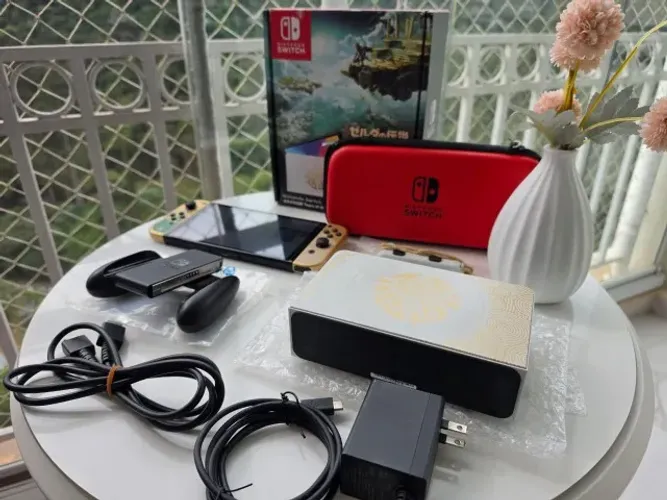 Nintendo Switch OLED - The Legend of Zelda